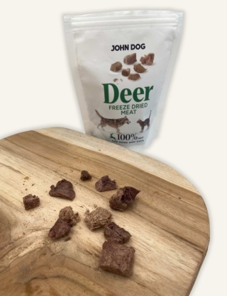 Liofilizowane mięso jelenia i sarny dla psa i kota 30 g - John Dog Freeze Dried