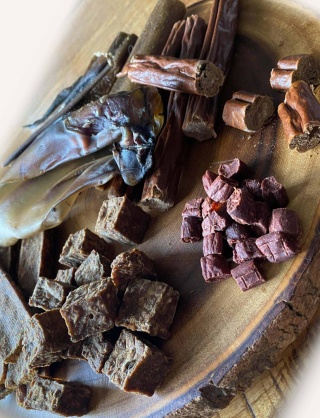 Zestaw premium z dziczyzny - zdrowe przysmaki i gryzaki dla psa